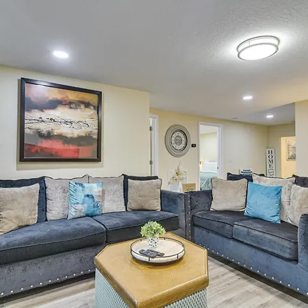 Spacious Tampa Home Pets Welcome!